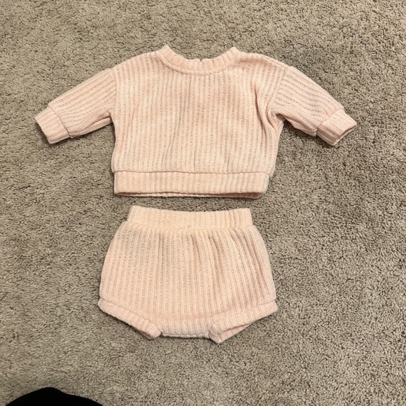 Baby Girl Light Pink Set - Picture 1 of 4